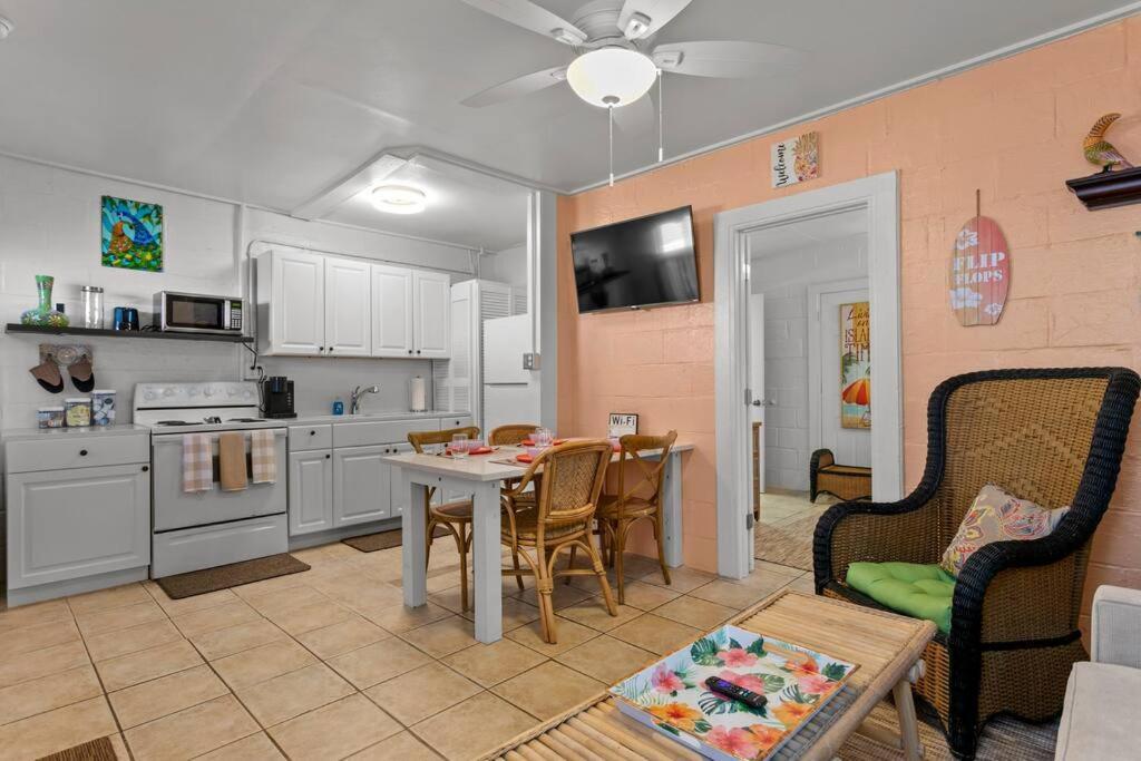 Island Time 1Br Waterfront Apt With View Of The Bay Тампа Екстериор снимка